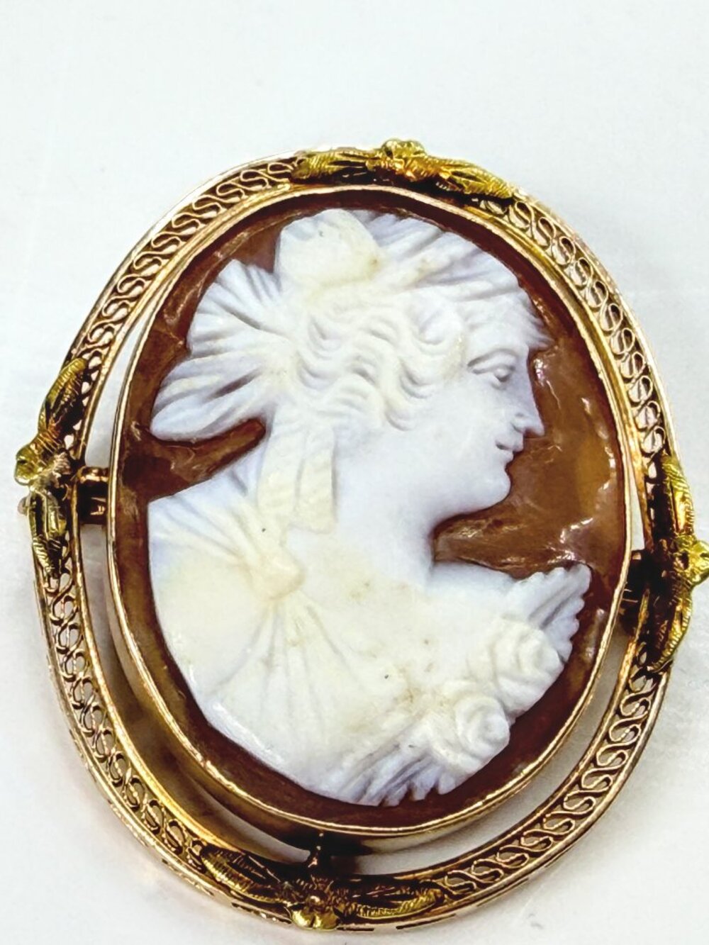 Antique 14K Gold Hand Carved Shell Cameo Brooch Ornate Filigree JR1989